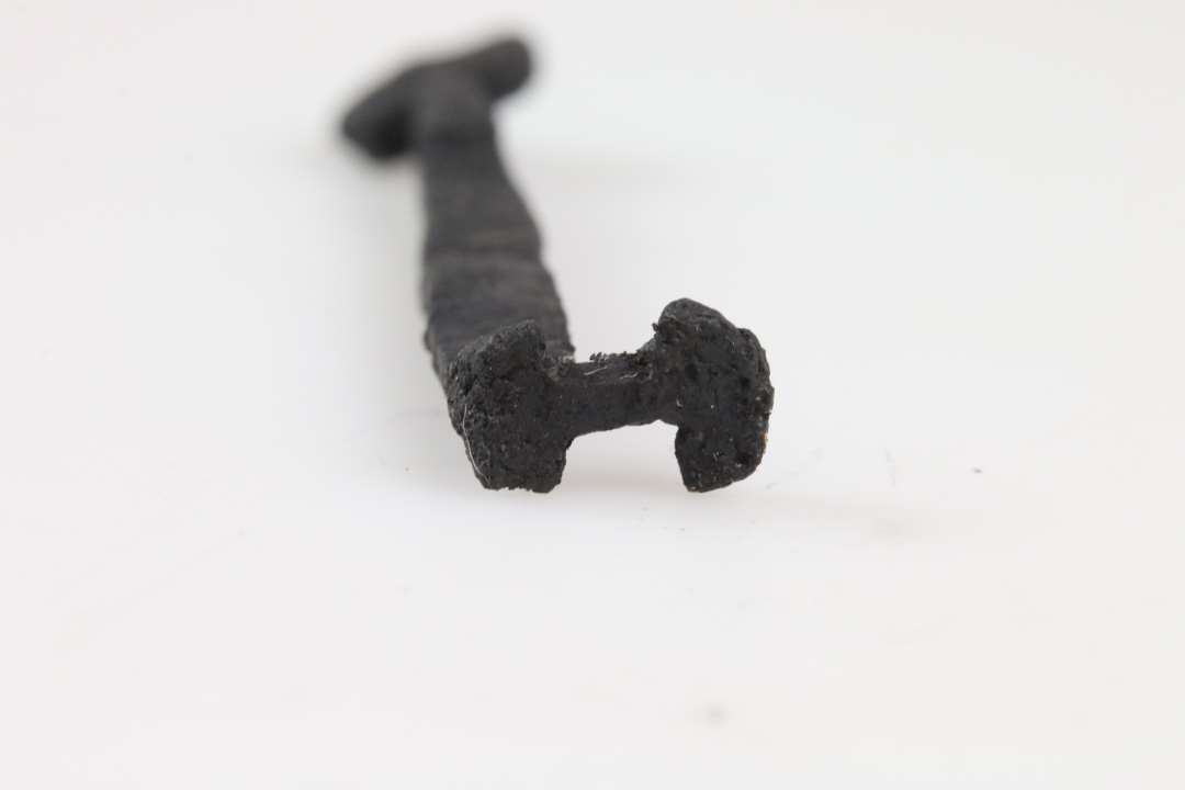 Lille fin jernnøgle, komplet. Længde: 5,5 cm., Konserveret