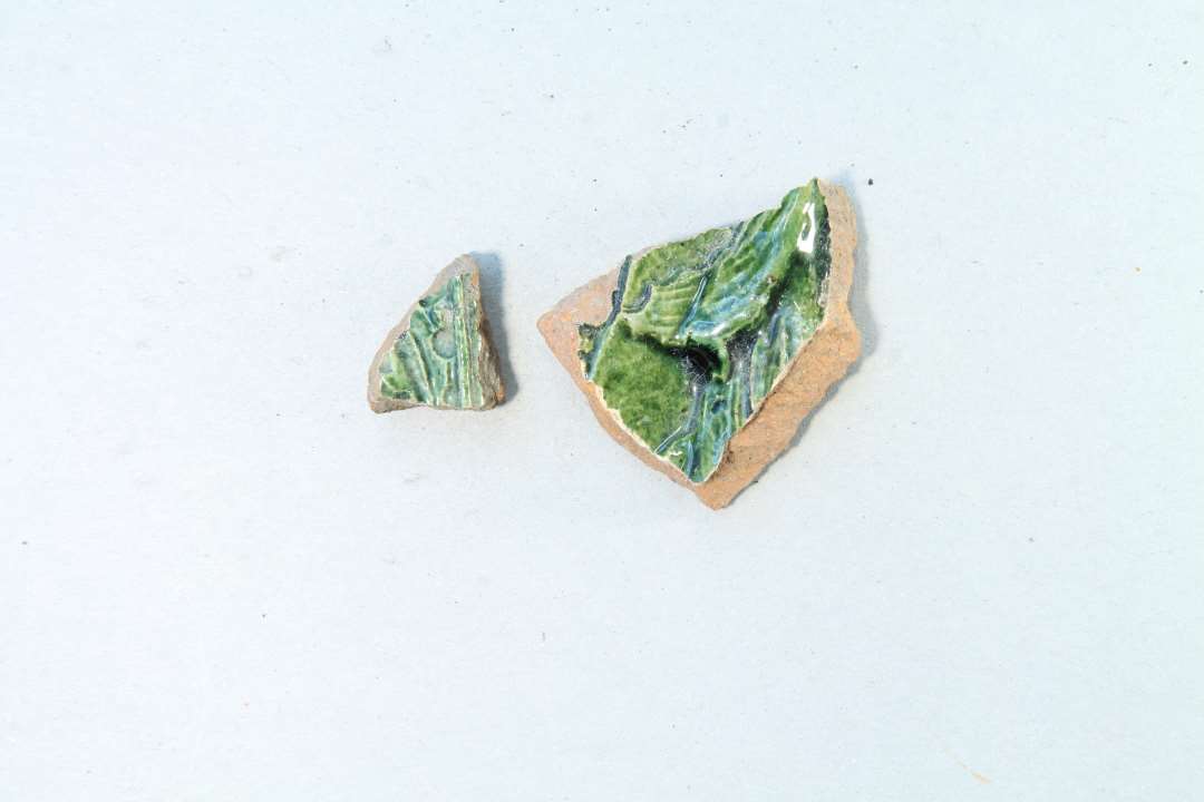 Grønglaseret kakkel, fragmenter