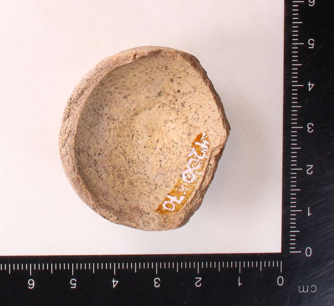 Bunden af en miniature krukke/salvekruke eller lågknop