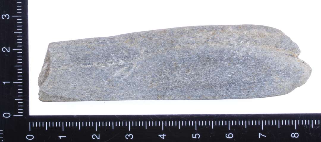 Komplet hvæssesten, l. 8,2 cm, tværmål ca. 2,2x 0,5 cm