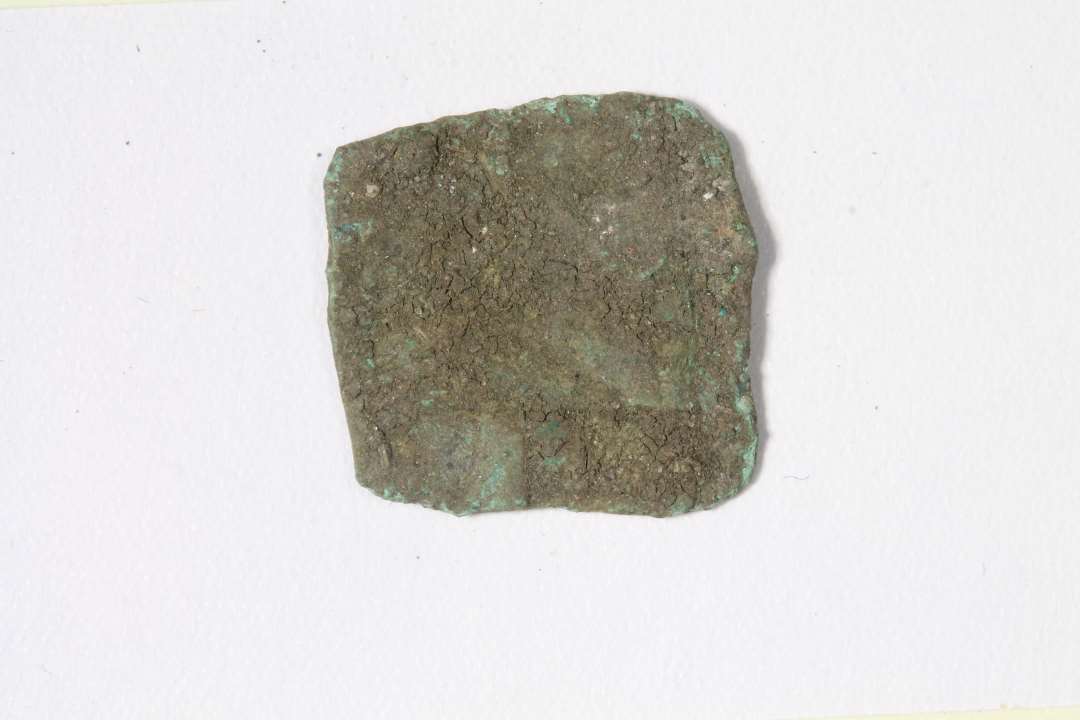 Penning, 1286-1360, MB, kraftigt korroderet