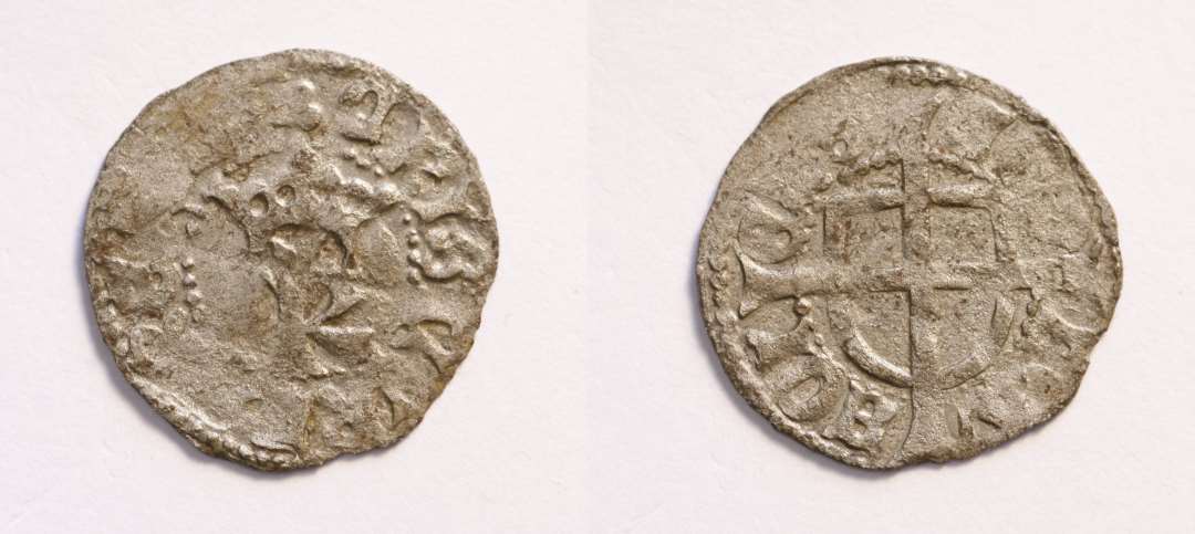 NM: Christian I, Hvid, Malmø, 1448-81, Galster 23.

1 Hvid uden år, sansynligvis Chr. den 1.

Se Sieg: 1.2/1.3 eller Galster 23B/C