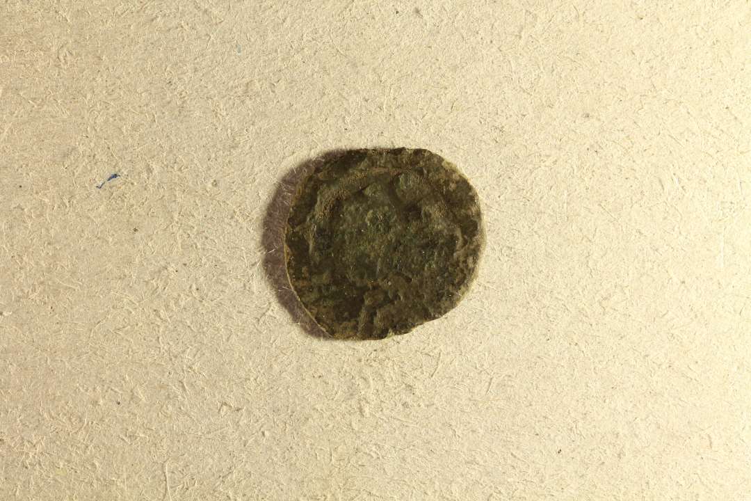 Borgerkrigsmønt. Penning, 1286-1360, MB, kraftigt korroderet