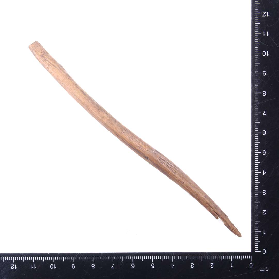 Pølsepind. Længde: 14,5 cm.