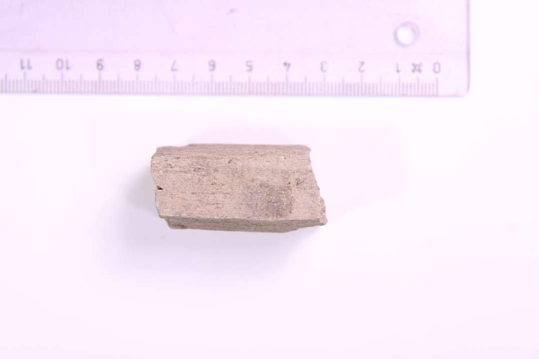 Fragmenter af hvæssesten. 1 stk.: største mål: 4,1 cm.