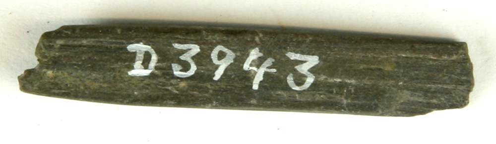 1 lille fragment af en skiferslibesten. Største mål: 4,2 cm.