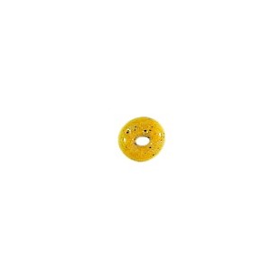 1 ringformet perle af gult, ugennemsigtigt glas.  Diameter: 0,5 cm. Tykkelse: 0,2 cm.