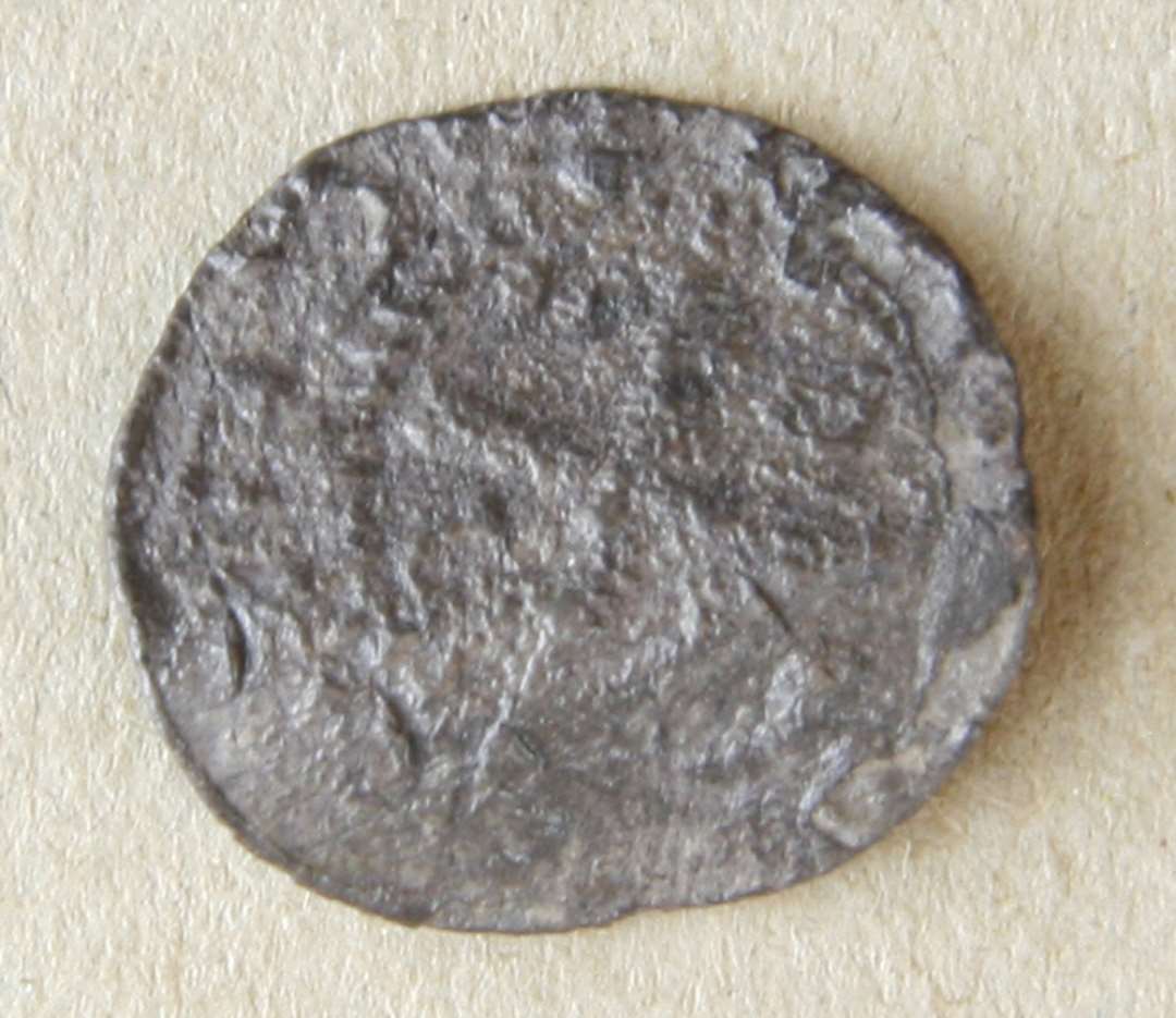 Mønten er en Otto-Adelheid-Pfennig, Tyskland, sandsynlilgvis Hatz V eller VI, ca. 983-1040