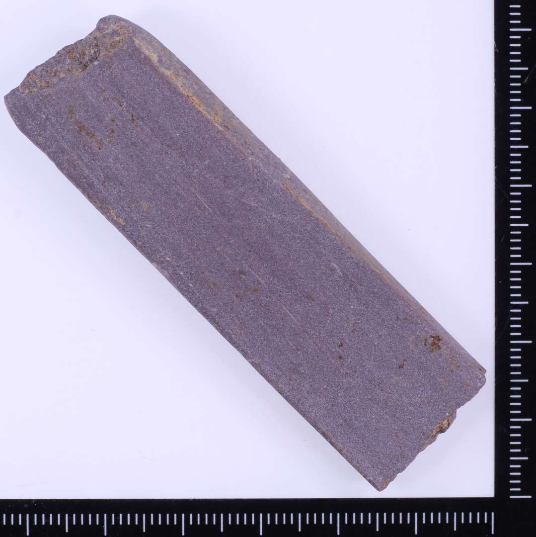 Fragment af violet skifer